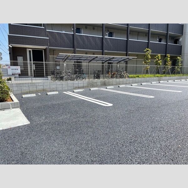 MiwastageⅢ105号室 駐車場