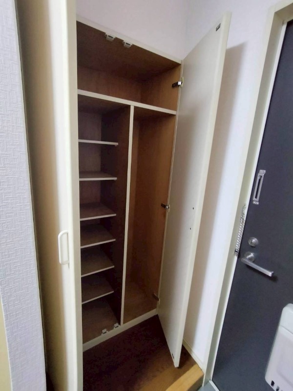 ファーストコーポ1階 収納