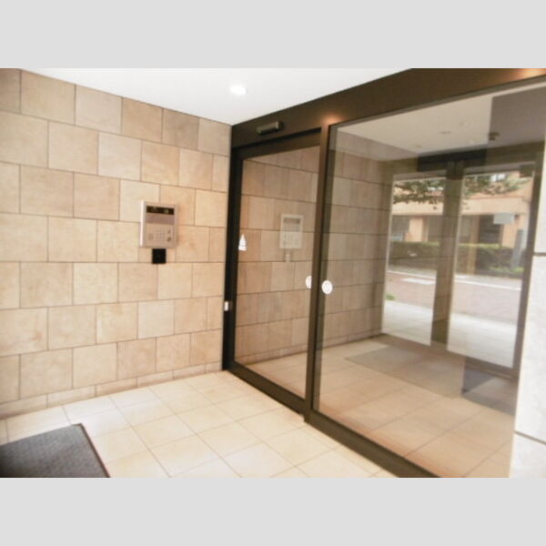 FINE FLATS S103号室 オートロックエントランス