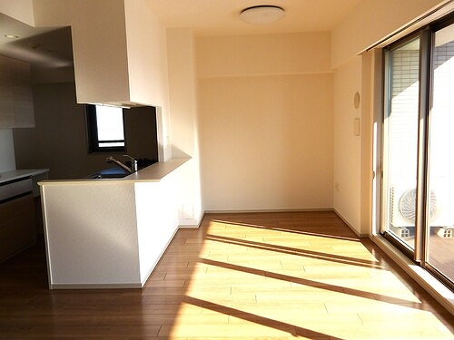 ライオンズ武蔵浦和ブライトフォート LD約12.1畳　※2025年10月撮影