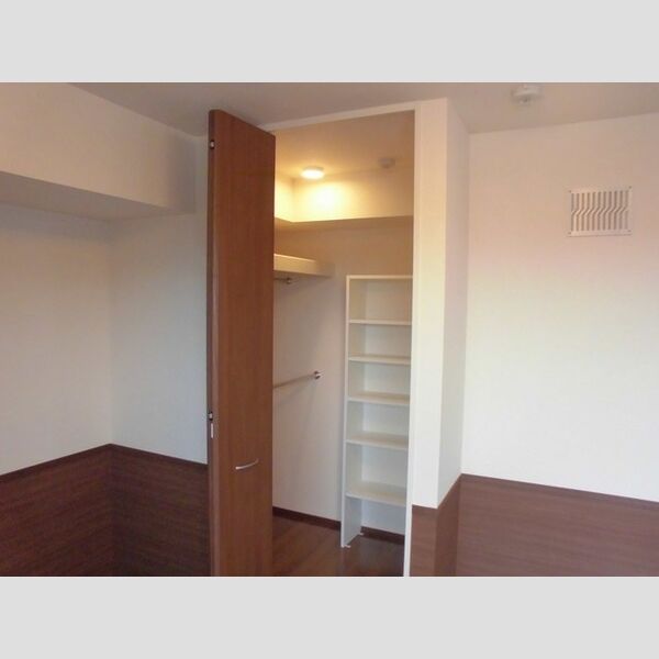 袖ヶ浦ヒルサイドプラザ　B ウォークインクローゼット