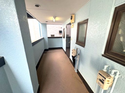 領家レジデンス202号室 ロビー