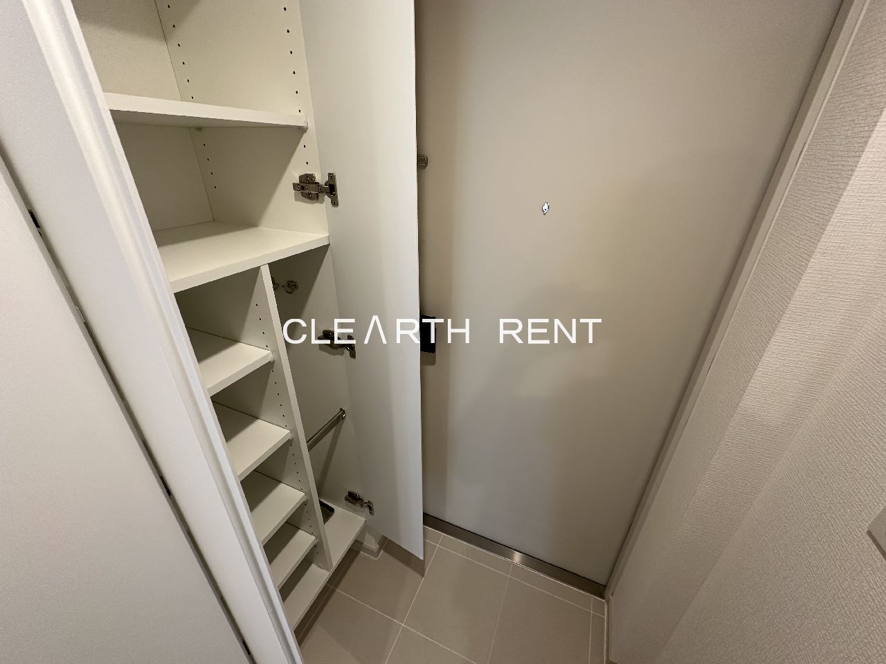 ＧＲＡＮ ＰＡＳＥＯ三宿地下1階 シューズボックス