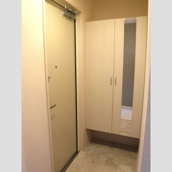 シャトーヒルズ 玄関