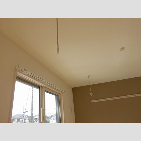 ルーヴ202号室 室内物干し