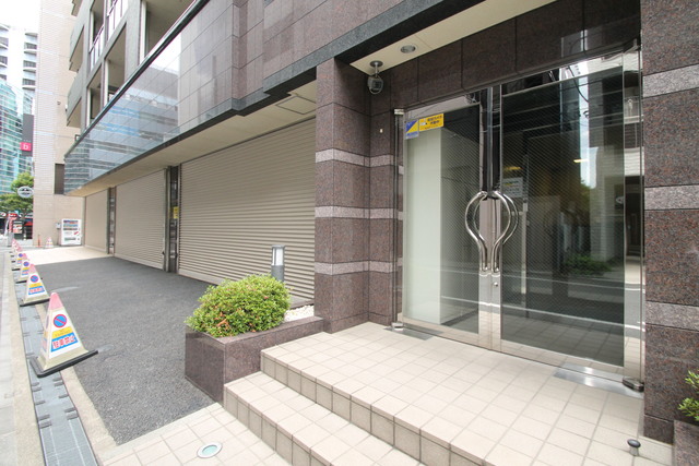三雅ビル エントランス！