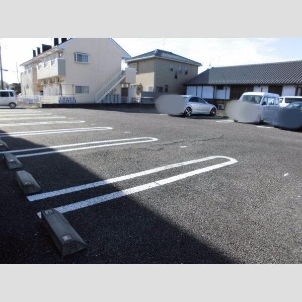 フレグランス 駐車場