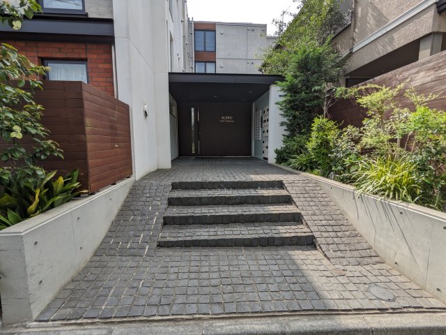 アレーロ西早稲田105号室 エントランス