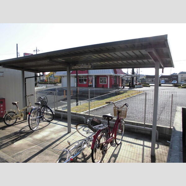 セレッソ 駐輪場