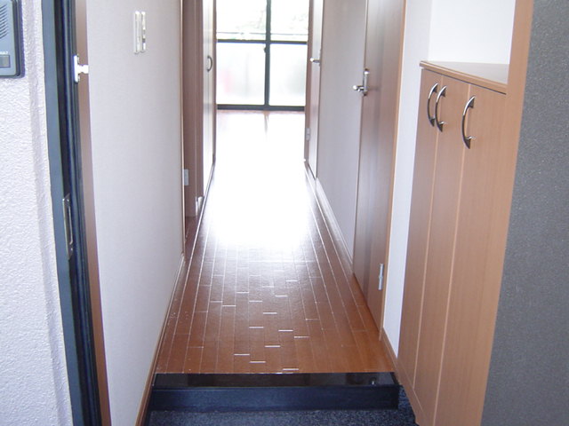 エルンテ・オーシモ201号室 玄関