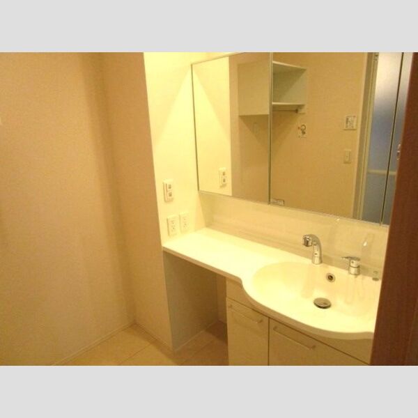 メゾン シェーヌ 洗面室