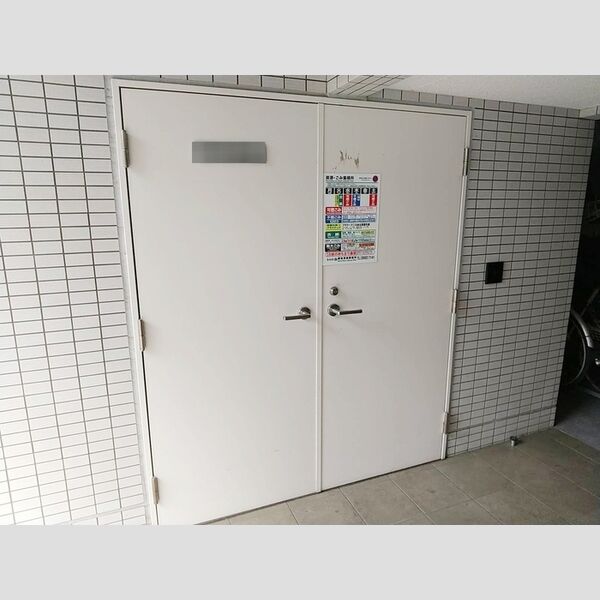 FINE FLATS S ゴミ集積場