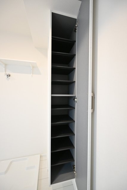 長楽町屋レジデンス4階 靴入