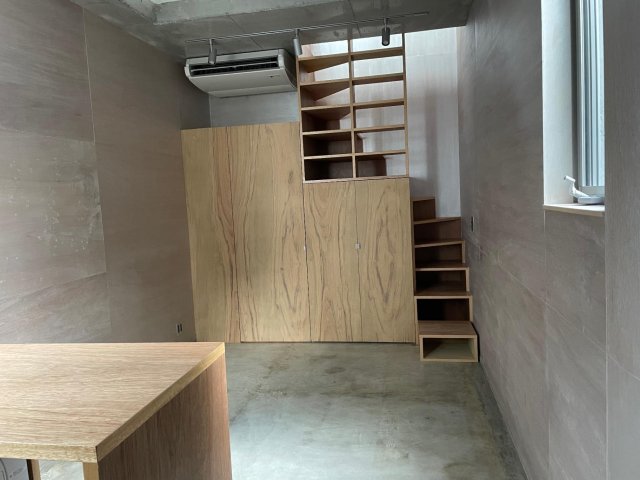 隙間の家 業務用エアコンで温度調節が簡単