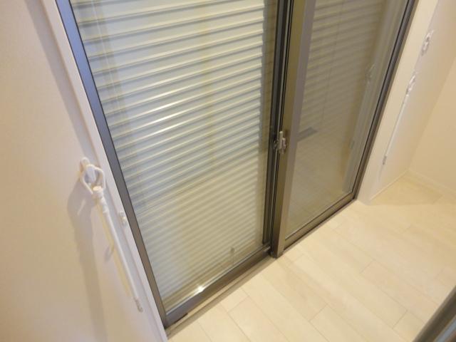 La glycine101号室 窓シャッター