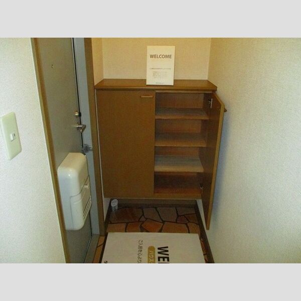 ウェルセッジ請西　Ⅱ シューズBOX