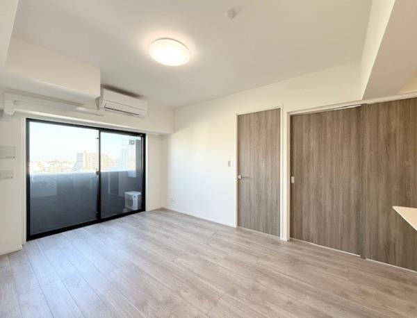 エレミ本蓮沼10階 リビング