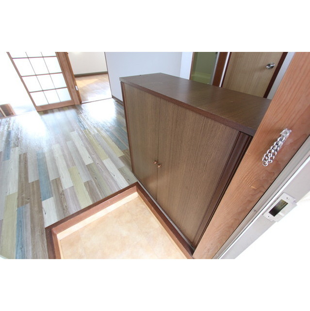 ジュエルハウス201号室 シューズＢＯＸ