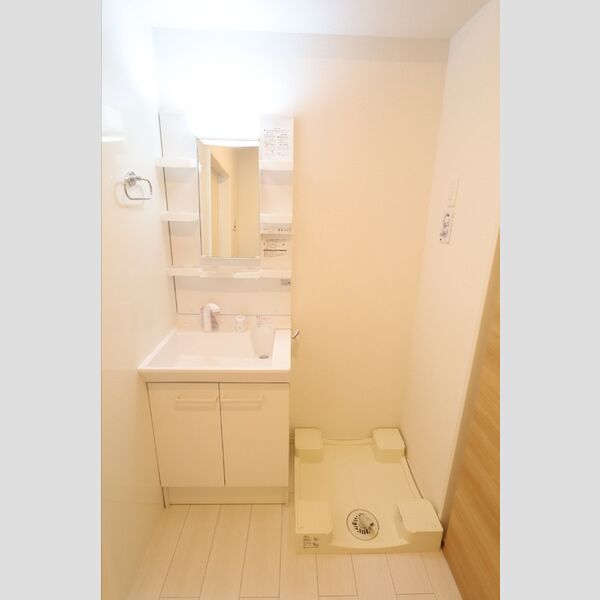 エーデルハイムⅢ101号室 洗髪洗面化粧台★室内洗濯機置き場