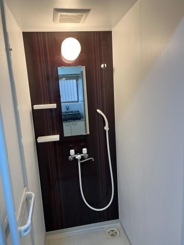 小手指南4丁目戸建 綺麗なシャワールーム