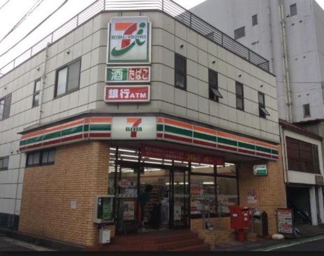 ＲＥＺＥＲＶ0302号室 【コンビニエンスストア】セブンイレブン草加氷川中央店まで581ｍ