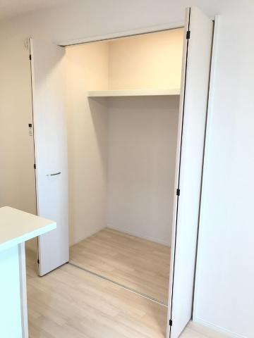 サニーコート ＬＤＫクローゼット