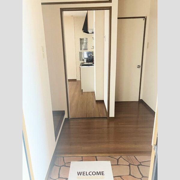 メゾンクレール　B 玄関