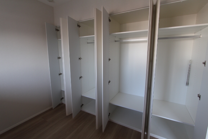 プラウドフラット中野120号室 収納