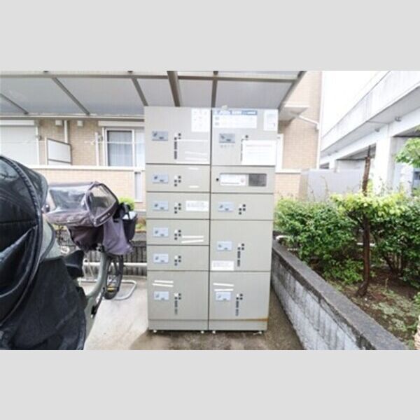 グランドゥール　Ⅱ102号室 宅配ボックス