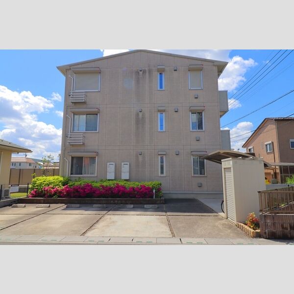 サッビア102号室 外観写真