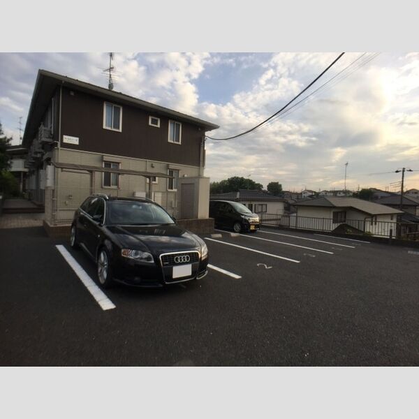 ウィルビュー　E 駐車場