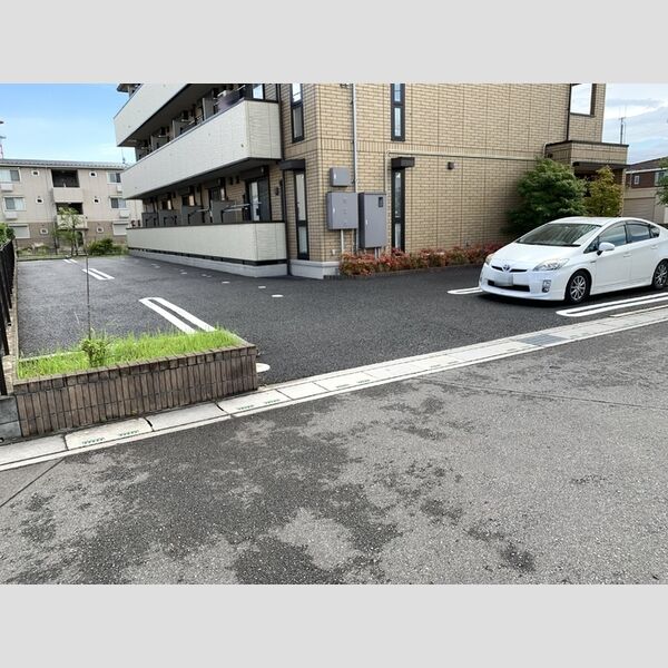 ラ シュエット 駐車場