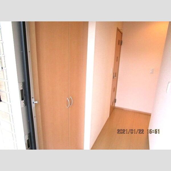 パルテール三鷹103号室 玄関