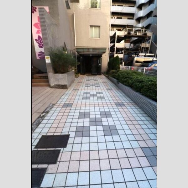 エイトジャパンシーダー エントランス