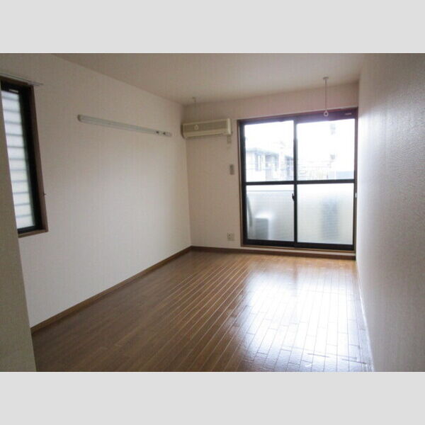 ドミールシャルマン 居室全景