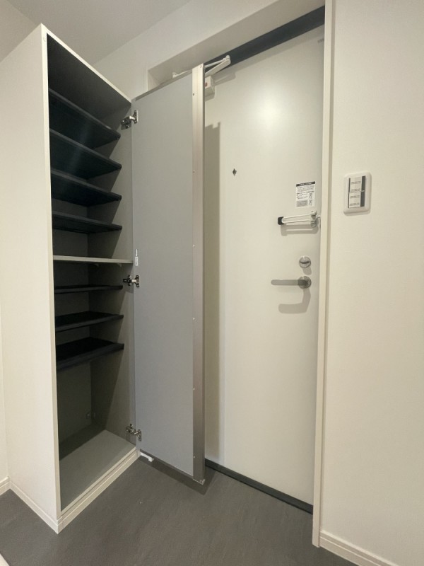 セレーナ小手指 玄関