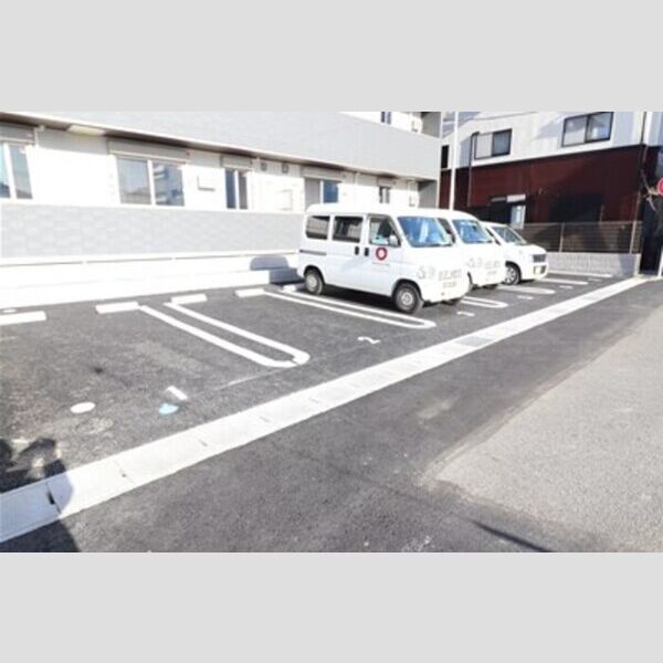 フォルトゥーナ南流山 駐車場