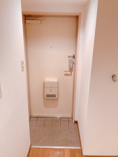 グランディオール白楽 玄関