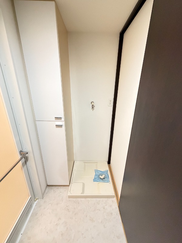レジディア東松戸1階 洗濯機置場