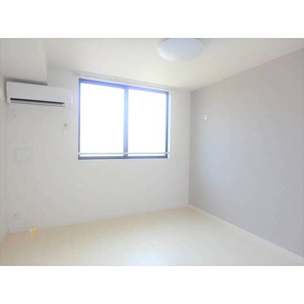 壱番街・鷹 リビング