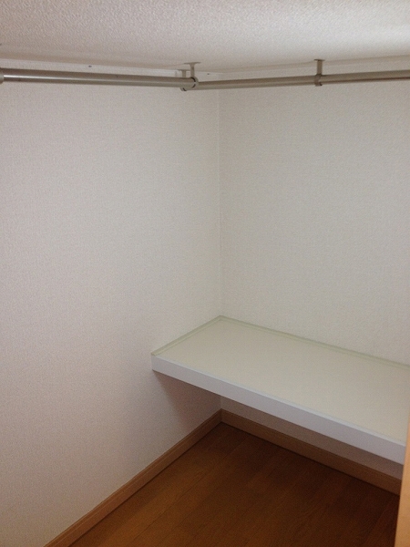 レオパレスシンメイ加須107号室 内観