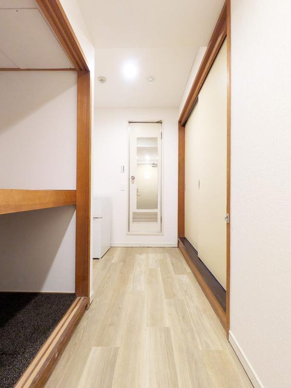 THE VALUE SHARED HOTEL TAKENOTSUKA1階 バス