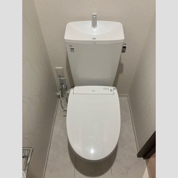 ノーブルラフィネ白幡203号室 温水洗浄暖房便座