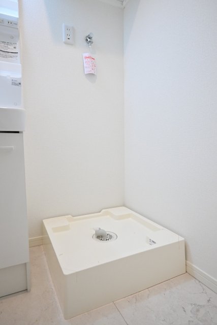 メルクリオ東川口3階 室内洗濯機置場