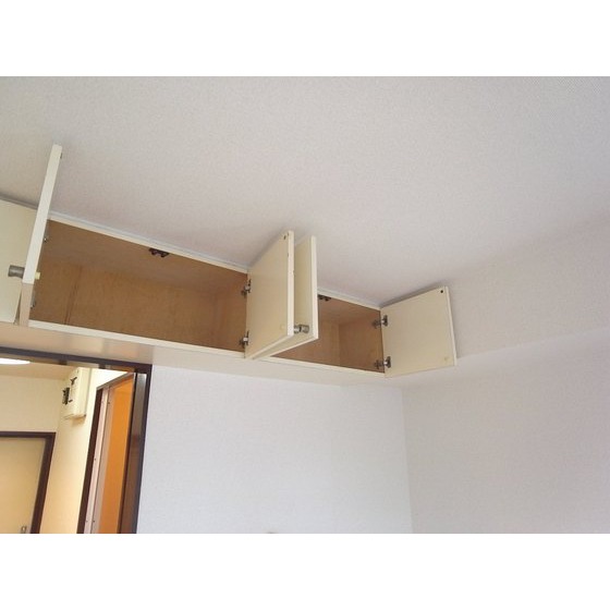 川崎西ダイカンプラザ 吊戸棚