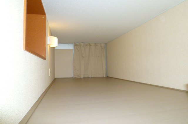 レオパレス堀崎 リビング