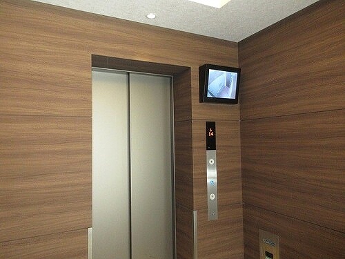 サングランデ八王子4階 エレベーター前