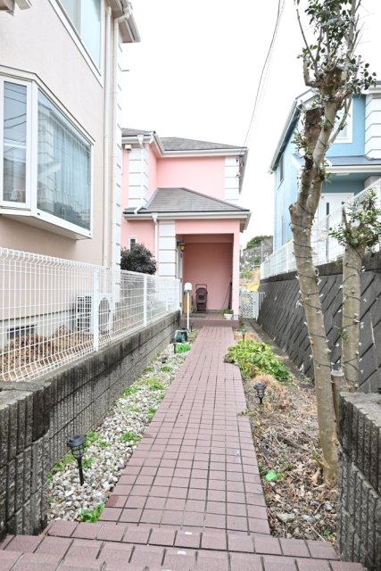 岸根町戸建 エントランス