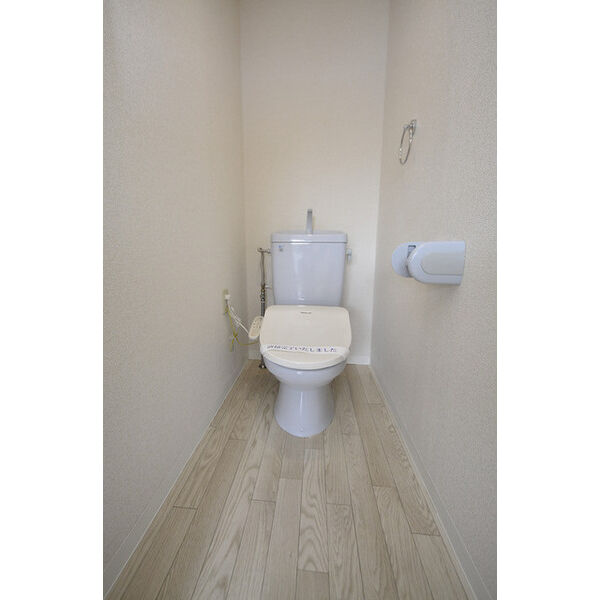 メゾン・ド・ヴィレ　鷺沼 トイレ