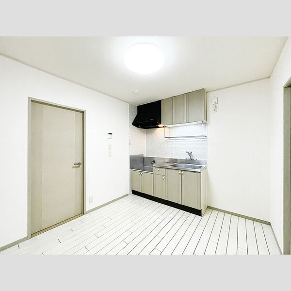 ヴァンベール東川口　Ⅴ103号室 DK6帖